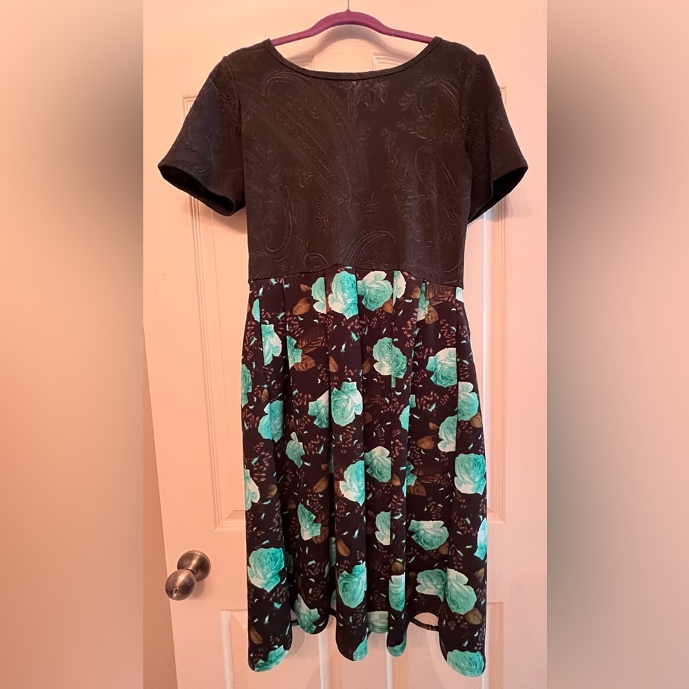 EUC LuLaRoe Simply Comfortable short-sleeve dress, size Large